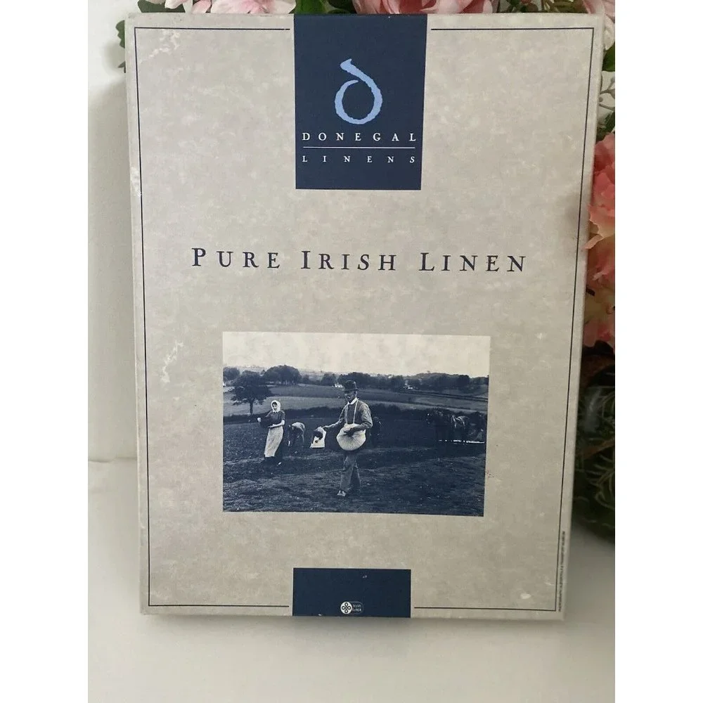 2 Vintage Donegal Pure Irish Linen Cream Guest Towels‎ Embroidered Original Box